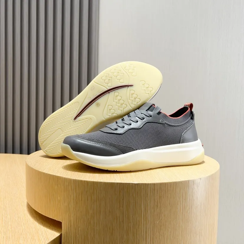 Men's men's shoes 💰P440💰[loro piana] The new moccasin shoes are popular all over the world, and the official website is selling like hotcakes. The upper is made of original fly weave with first-layer cowhide, and is matched with original rubber soles. It is a classic. The complex craftsmanship and meticulous structure make the shoes light and soft, allowing you to walk comfortably and freely. Perfect for summer wear. Yardage: 38-45. (45 is custom-made and cannot be returned or exchanged)